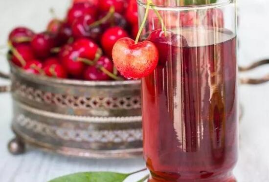 樱桃果汁的功效与作用 喝樱桃果汁的好处